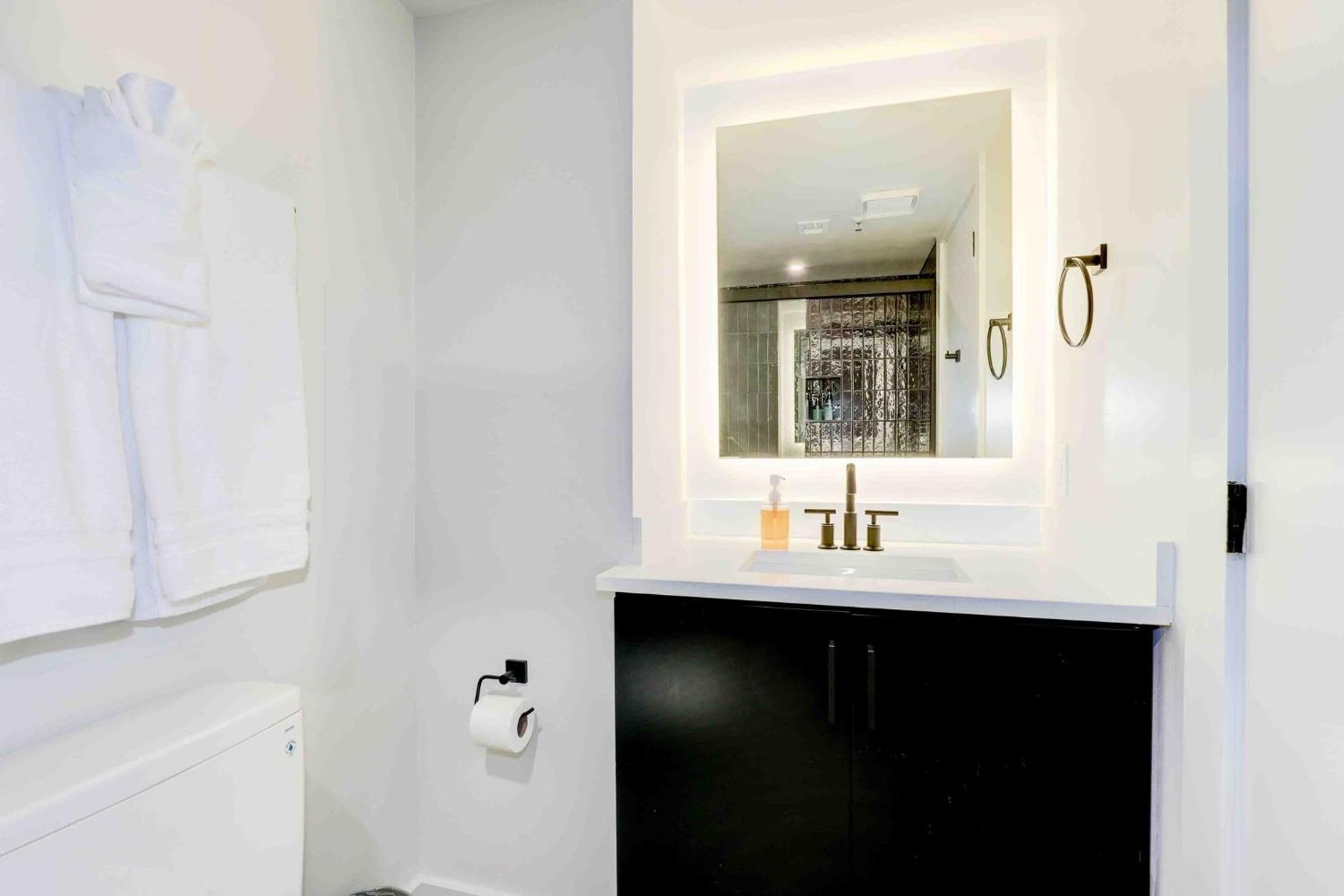 2Br Comfort Apartment In Prime Location อาร์ลิงตัน ภายนอก รูปภาพ